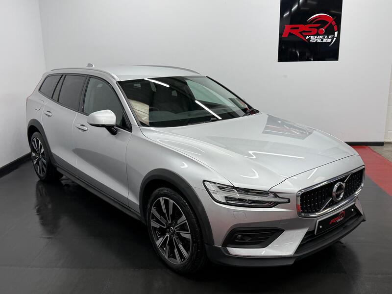 VOLVO V60 CROSS COUNTRY