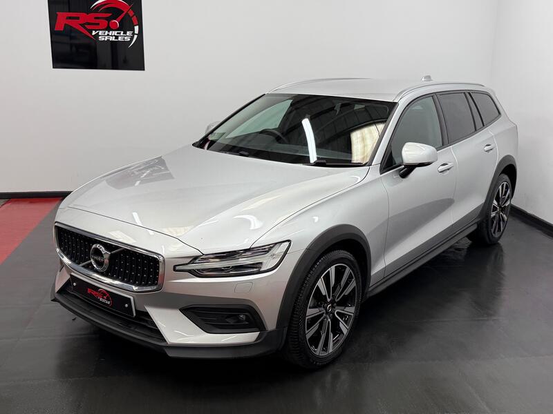 VOLVO V60 CROSS COUNTRY