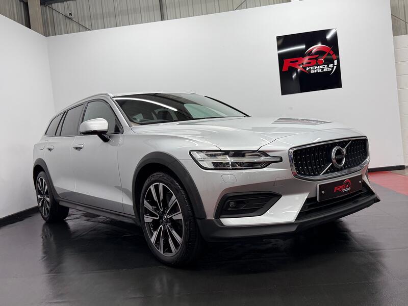 VOLVO V60 CROSS COUNTRY