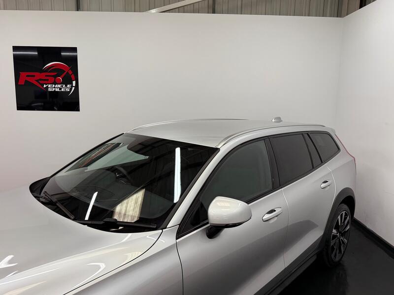 VOLVO V60 CROSS COUNTRY
