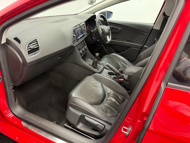 SEAT LEON