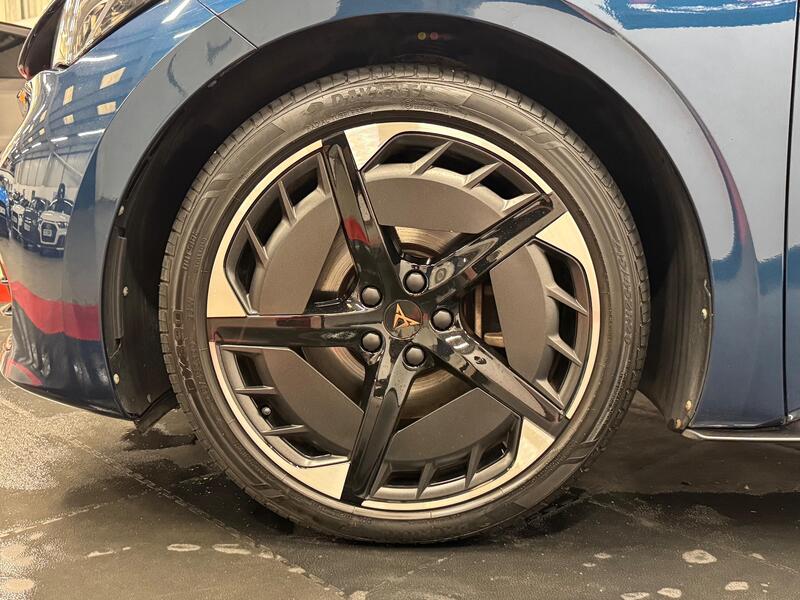 CUPRA BORN
