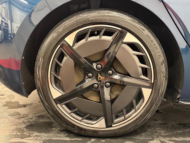 CUPRA BORN