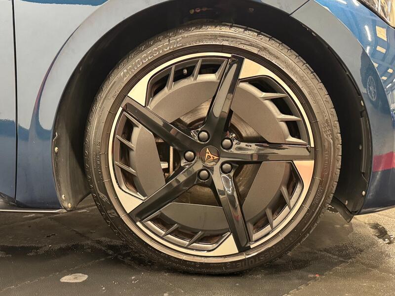CUPRA BORN