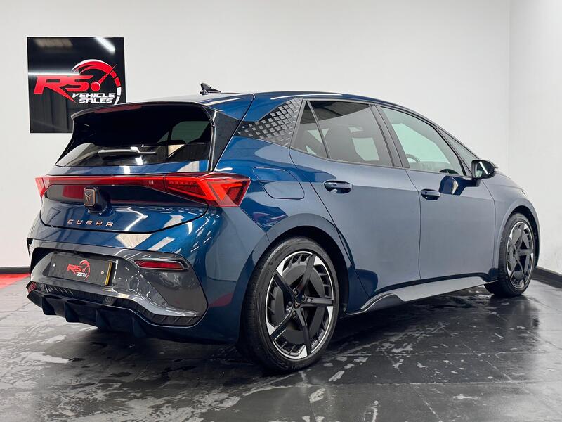 CUPRA BORN
