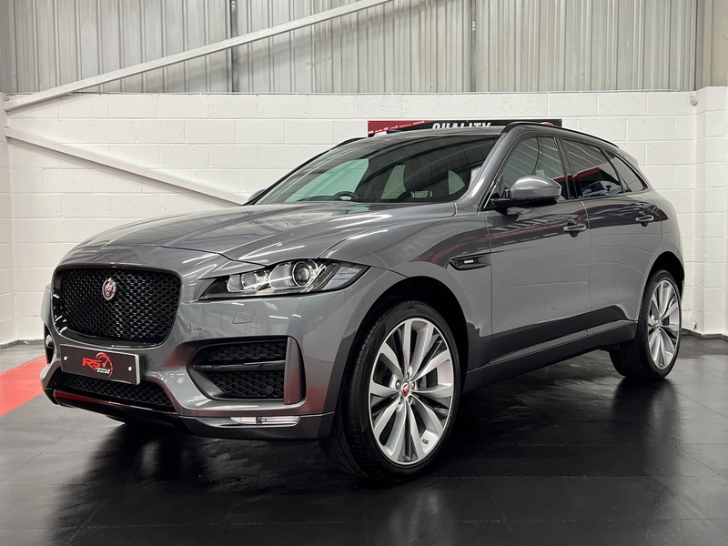 JAGUAR F-PACE