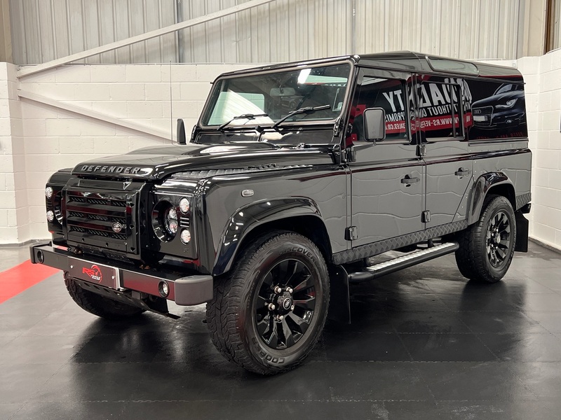 LAND ROVER DEFENDER 110