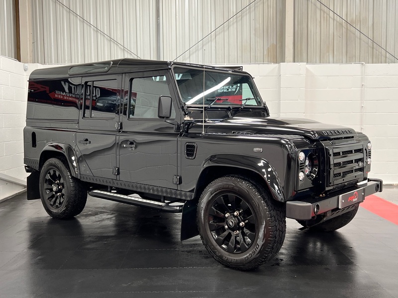 LAND ROVER DEFENDER 110