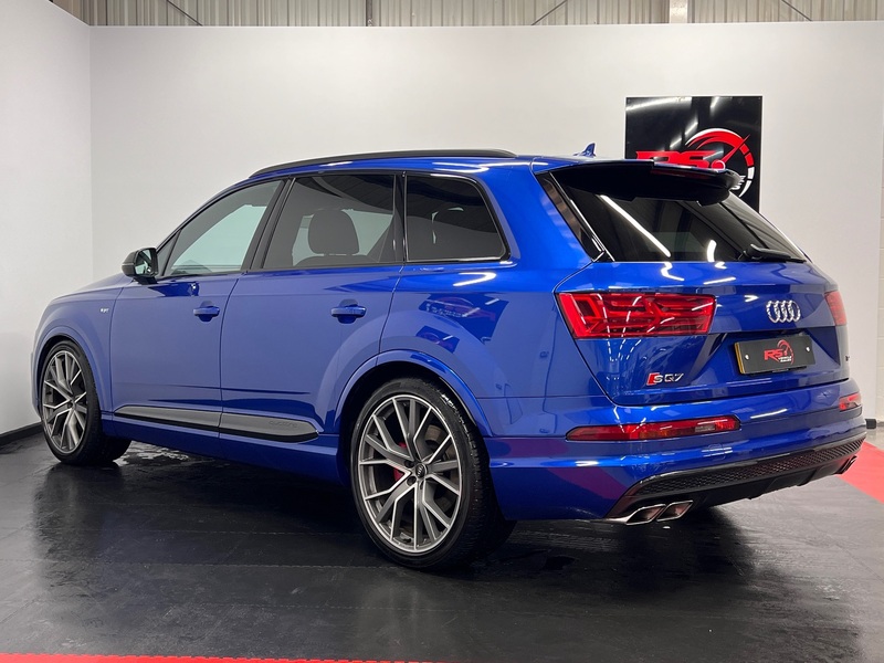 AUDI SQ7