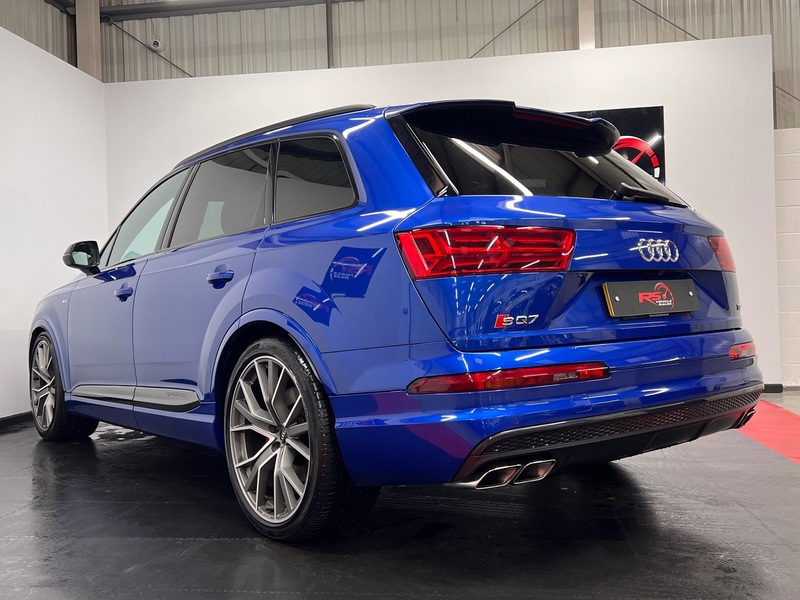 AUDI SQ7