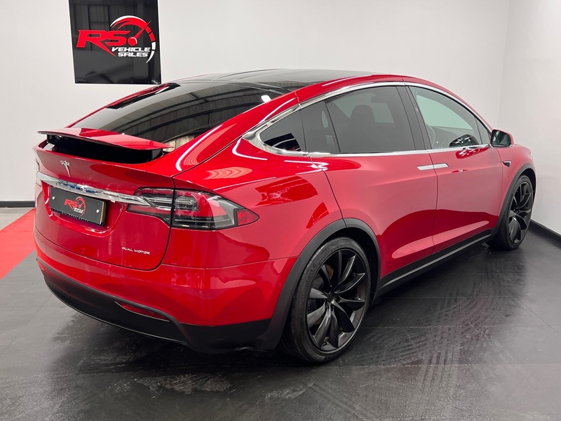 TESLA MODEL X